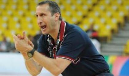 Τα εγκώμια που κατέληξαν στον κάδο ανακύκλωσης...