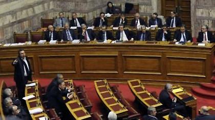 Αποχώρησαν από την αίθουσα οι βουλευτές της Αριστεράς