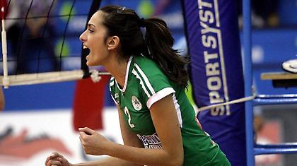 Στα «ερυθρόλευκα» η Κωνσταντίνου