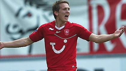 «Δεσμεύεται με συμβόλαιο ο Ντε Γιονγκ»