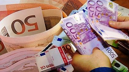 Τρέχουν να εισπράξουν 30 δισ. σε έξι μήνες