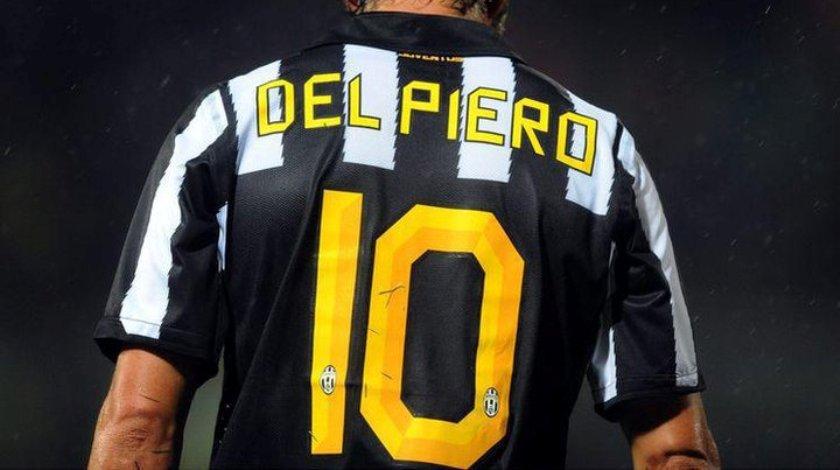 Με το «10» στην πλάτη ο Μπουφόν