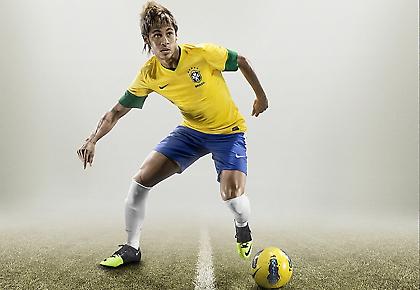 Ο Neymar παρουσιάζει το Nike GS