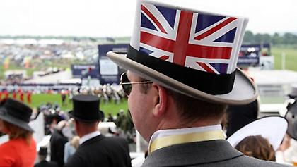 Το καπελάκι τους στραβά…