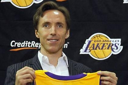 Τον Στιβ κερ-Νας (video)