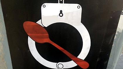 Επιχειρηματίας κάνει απεργία πείνας υπέρ των υπαλλήλων του