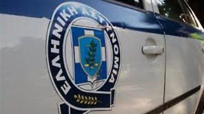 Άνδρας απειλεί να αυτοκτονήσει στα Κάτω Πατήσια