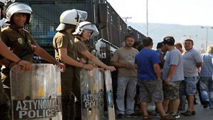 Η ΓΣΕΕ καταδίκασε την επέμβαση των ΜΑΤ στη Χαλυβουργία