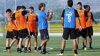 Ελληνοποίηση ε; Να!