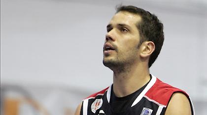 «Αντίο» σε Καράμπουλα