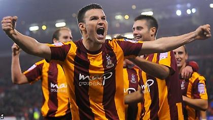 Ξέμεινε από αμυντικούς η Μάδεργουελ