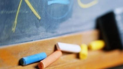 Μαρξιστικά φωνήεντα και αστικά σύμφωνα…