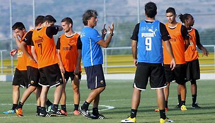 Και τώρα, Βαγγέλη, μπες και παίξε μπάλα!