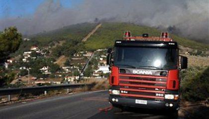 Σε εξέλιξη οι πυρκαγιές σε Λακωνία και Ιωάννινα