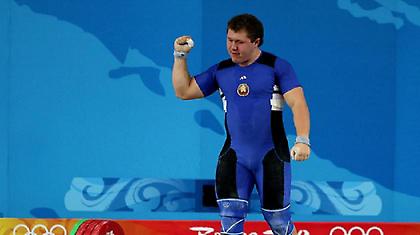 «Νοκ άουτ» ο Αραμνάου