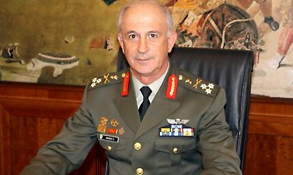 Παραιτήθηκε, αιφνιδίως, ο αρχηγός ΓΕΣ