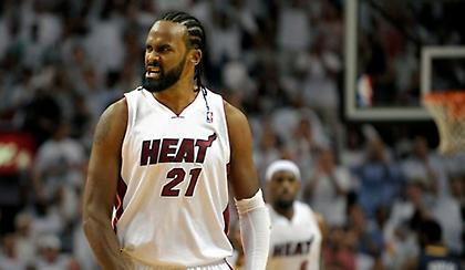 Στους Κλίπερς ο Τουριάφ