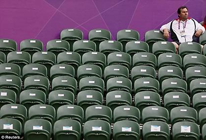 Άδεια γήπεδα στο Λονδίνο