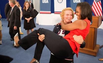 Κάτσε κάτω από την Ομπάμα!