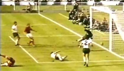 Η Αγγλία στην κορυφή με το γκολ-φάντασμα (video)