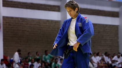 Μπουκουβάλα: «Με δάγκωσε η αντίπαλός μου»