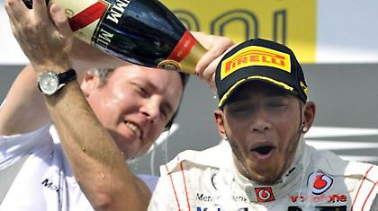 Θέλει τα τρόπαια σπίτι του