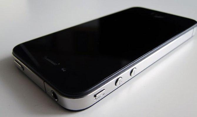 Νέο υλικό για το iPhone 5