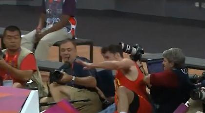 Μην κάνεις ζουμ! Έρχεται μόνος του (video)