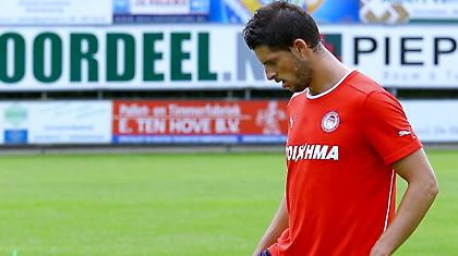 Με το ζόρι πως κρατάς παίκτη;