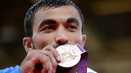 Ηλιάδης: «Πιο βαρύ στο Λονδίνο»