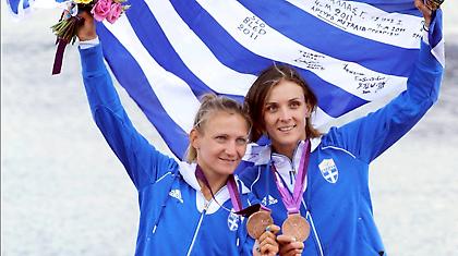 «Λίγη χαρά… μες στη μαυρίλα»