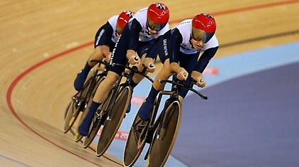 «Καταδίωξαν» χρυσό και ρεκόρ