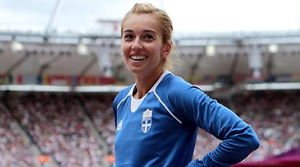 Με το κεφάλι ψηλά η Υφαντίδου