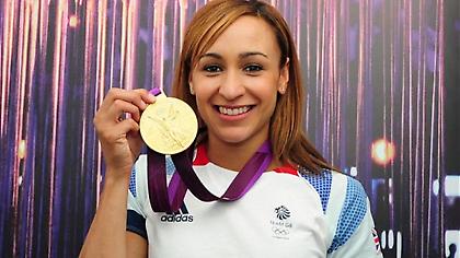 Θα το ρίξει… έξω η Ένις