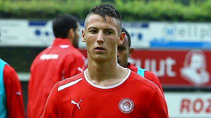 Κοροϊδευόμαστε μεταξύ μας. Όλοι μαζί!!!