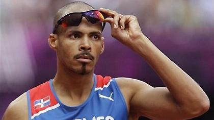 «Τους έβαλε τα γυαλιά»