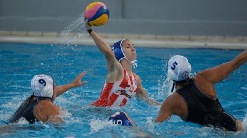 Τρεις μεταγραφές, δύο ανανεώσεις για Ολυμπιακό