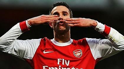 Στη Μάντσεστερ Γιουνάιτεντ ο Φαν Πέρσι!