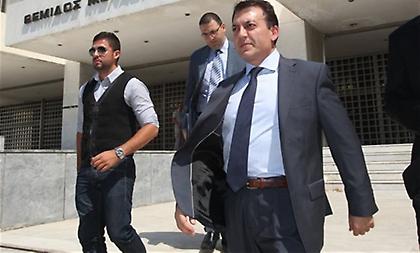 Βρούτσης: «Λουκέτο σε επιχειρήσεις που απασχολούν ανασφάλιστους»