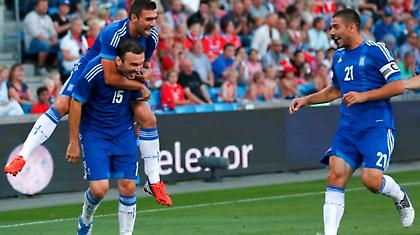 Μία Εθνική, πιο επιθετική