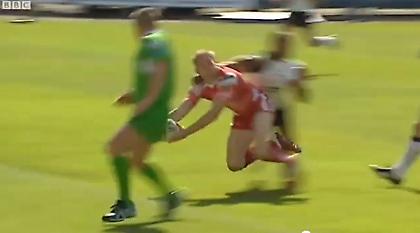 Είπαμε άγριο, αλλά όχι έτσι (video)