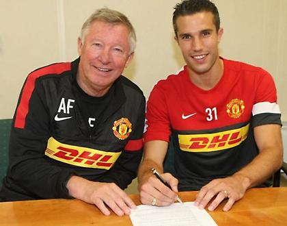 Υπέγραψε ο Φαν Πέρσι