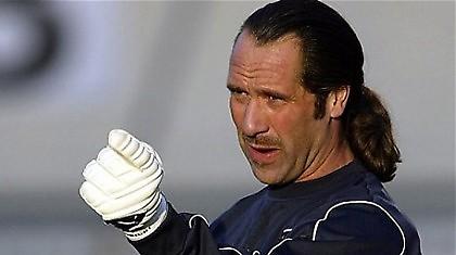 Ο Σίμαν αποκαλύπτει (video)