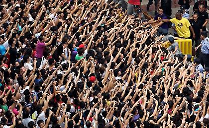 Λατρεία για Κόμπι στην Κίνα (video)