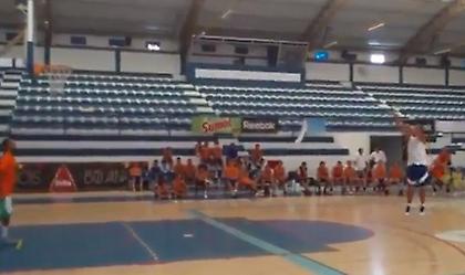 Παγκόσμιο ρεκόρ σε τρίποντα (video)