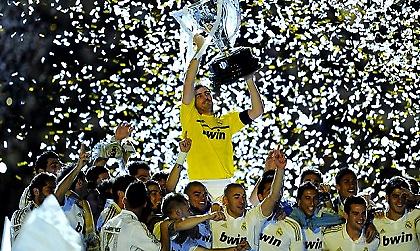 Μήνυμα ενότητας από Ρεάλ (video)