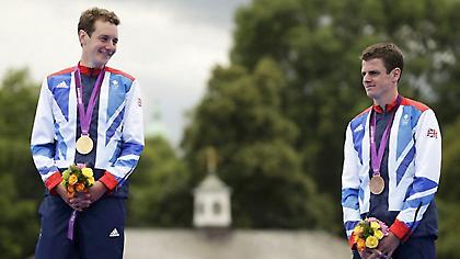 Συνταξιούχος δίνει… χαρτζιλίκι σε Ολυμπιονίκες