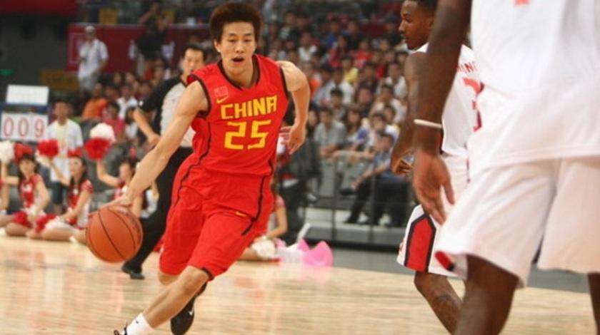 «Δεν φεύγει ακόμα ο Γκουό»