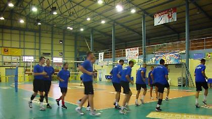 Με παρόντα τον κόσμο