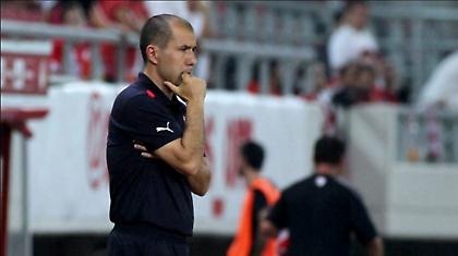 «Ερυθρόλευκες» απορίες…